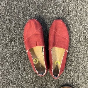 Women’s Toms